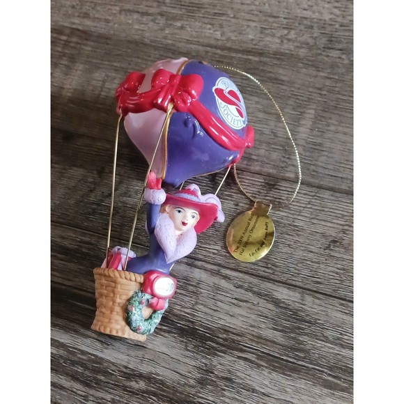 Red Hat Society 2009 Ornament - Picture 8 of 9